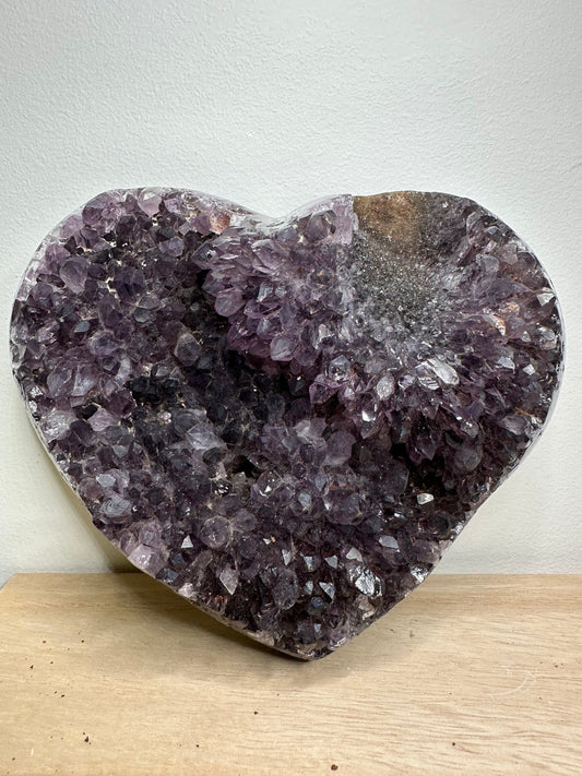 Fabulous 15.4cm 1.6kg Druzy Amethyst Custer Heart/ Geode Heart for Clairvoyance, Wisdom, Spiritual awakening and Protection