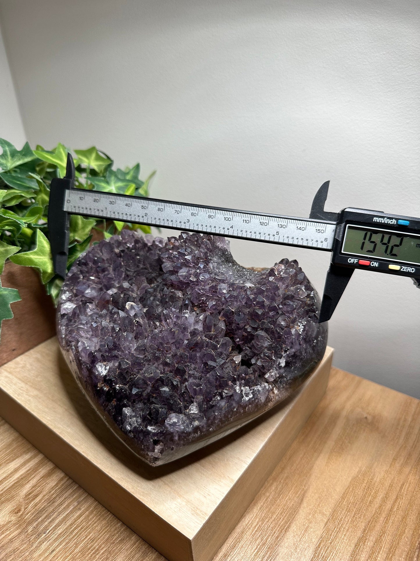 Fabulous 15.4cm 1.6kg Druzy Amethyst Custer Heart/ Geode Heart for Clairvoyance, Wisdom, Spiritual awakening and Protection